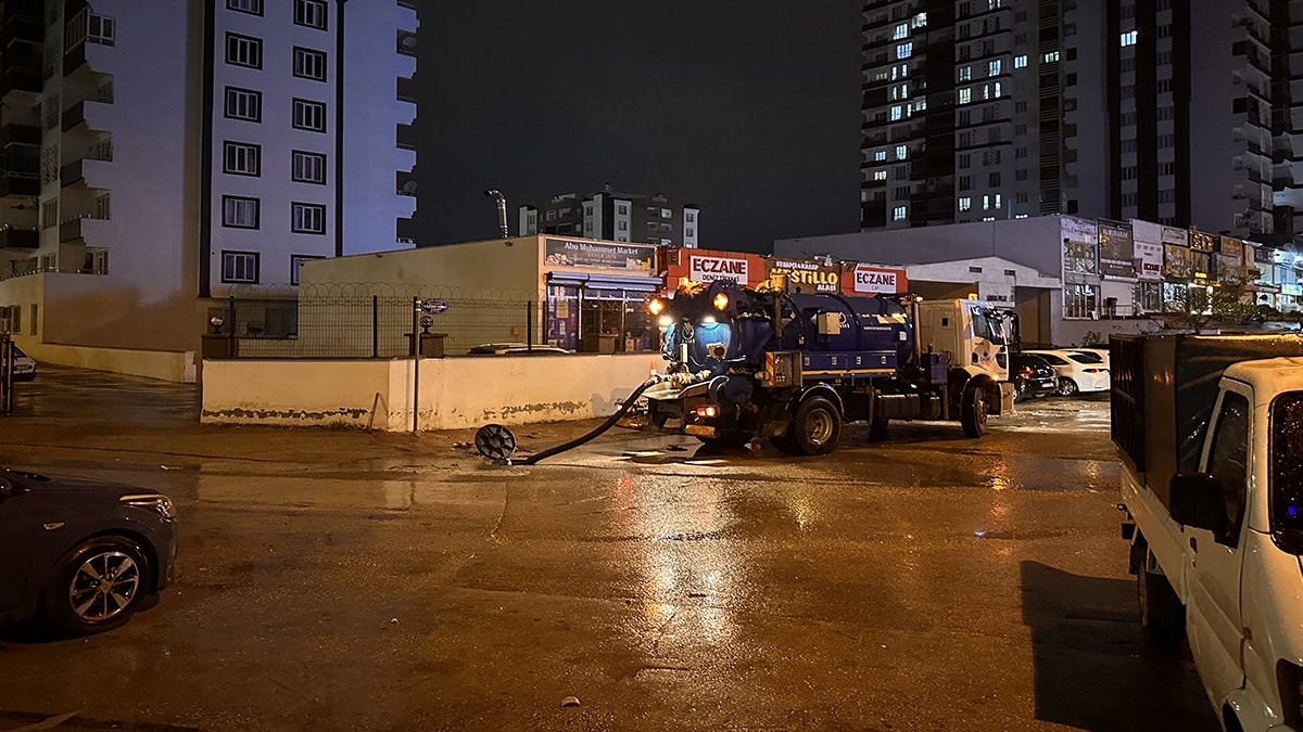 Elektrik akımına kapılan apartman görevlisi öldü