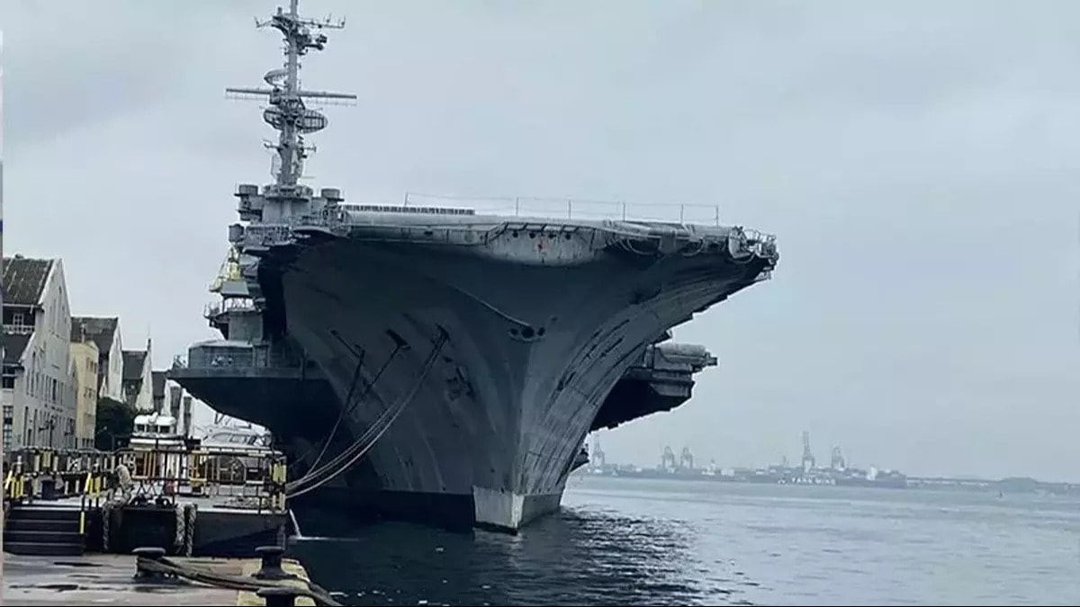 İzmir'de asbestli gemi tepkisi