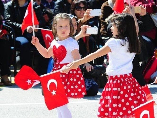 23 Nisan resmi tatil mi, 23 Nisan okullar tatil mi?