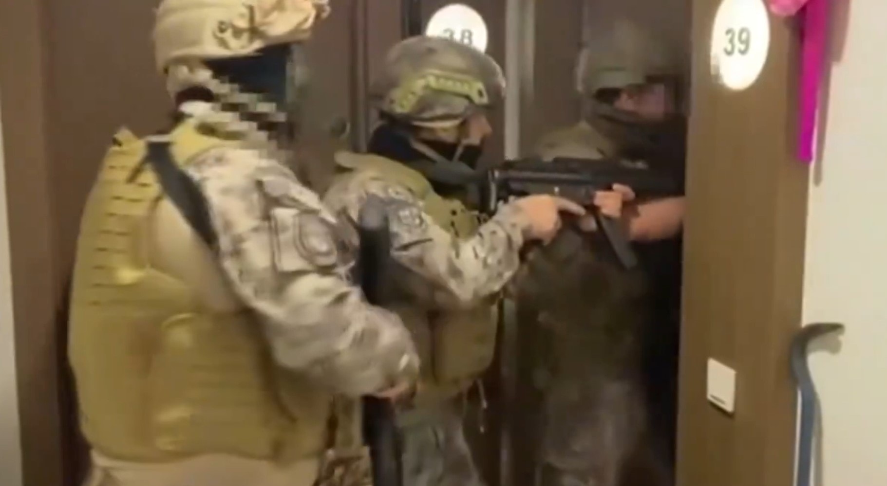 Kamu görevlisi olarak tanıtıp dolandırmışlar... 5 ilde çok sayıda gözaltı