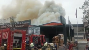 İstanbul'da çelik kapı imalathanesinde yangın