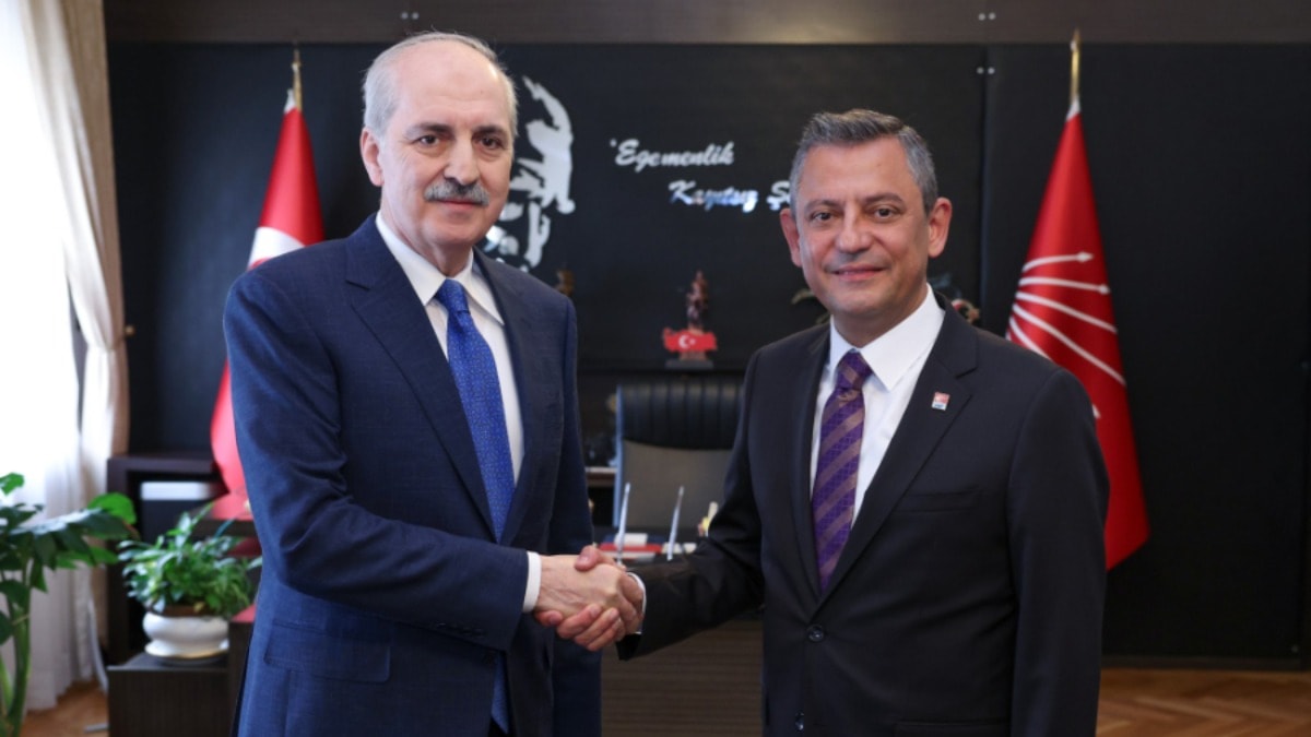 Numan Kurtulmuş ve Özgür Özel'den yeni anayasa açıklaması