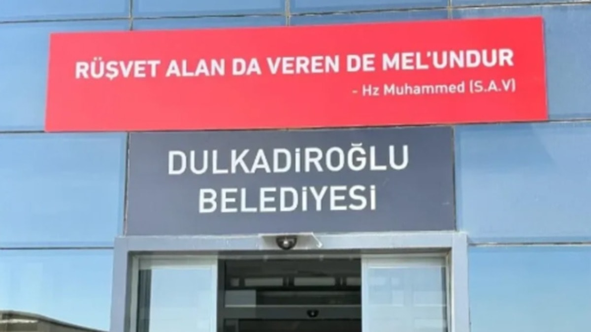 YRP belediyelere ‘rüşvet’ tabelası astı