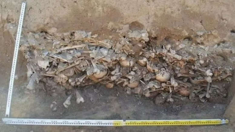 Kafaları kesilmiş 450 iskeletin yer aldığı lanetli mezar dehşet yarattı
