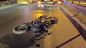 İstanbul'da motosiklet bariyerlere çarptı: 1 ölü