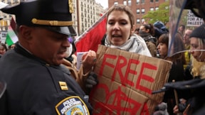 Columbia Üniversitesi’nde onlarca eylemci gözaltına alındı