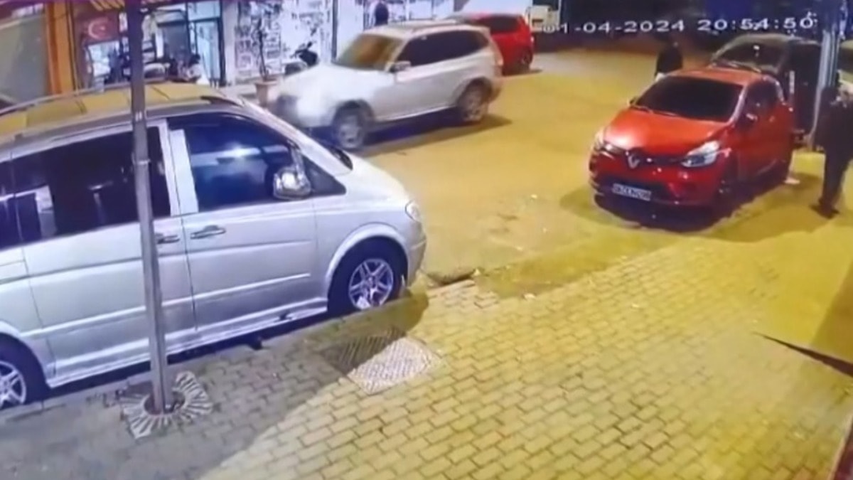 İstanbul'un göbeğinde kanlı infaz: Evden 'cephanelik' çıktı...  4 kişi tutuklandı