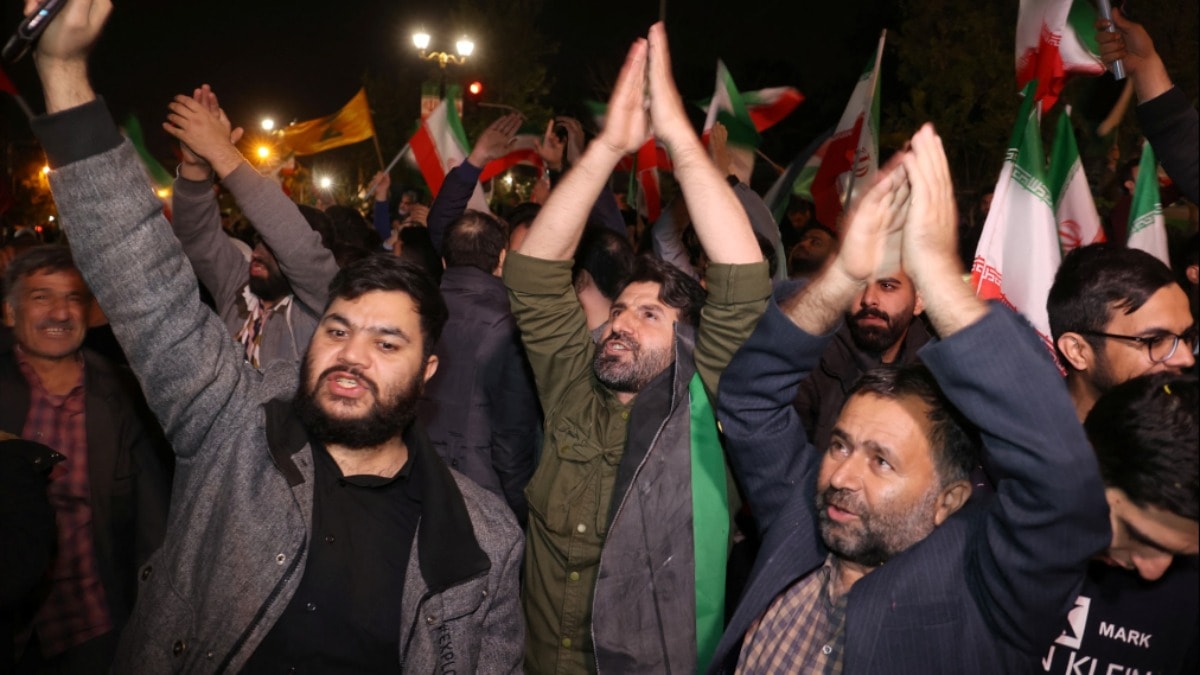 İran: Saldırıdan 72 saat önce komşularımızı uyardık