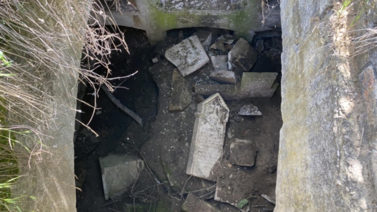 Edirne'deki tarihi Katolik mezarlığı yok oluyor