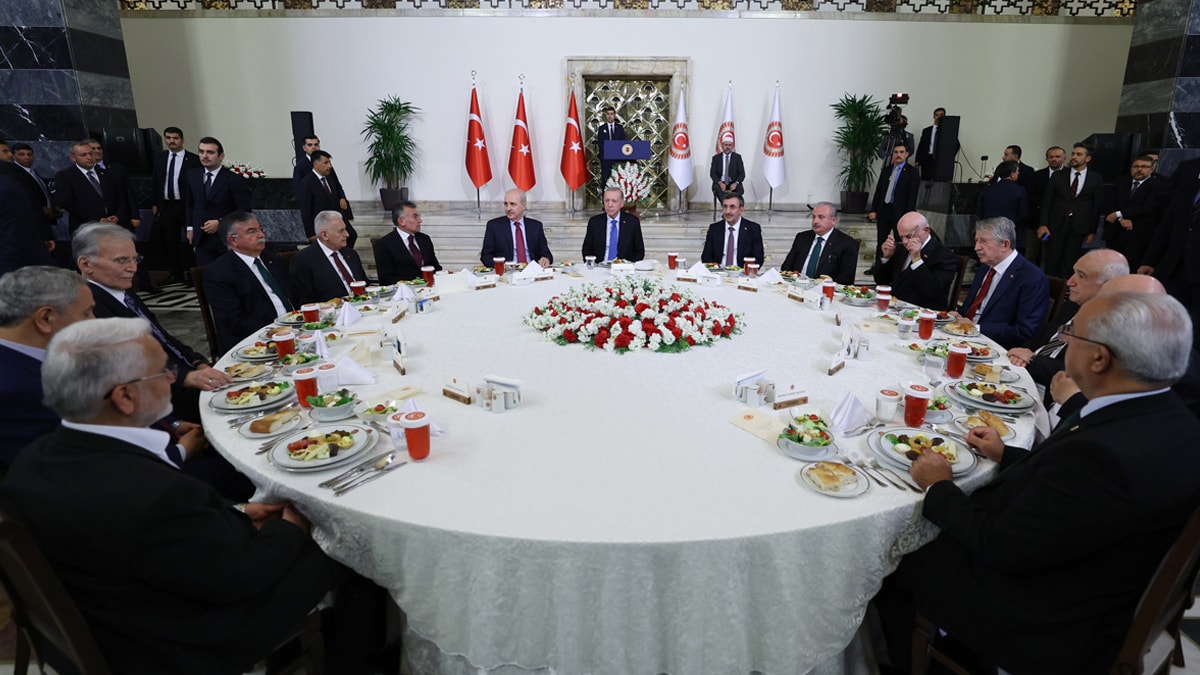 Erdoğan, TBMM'de iftar programına katıldı