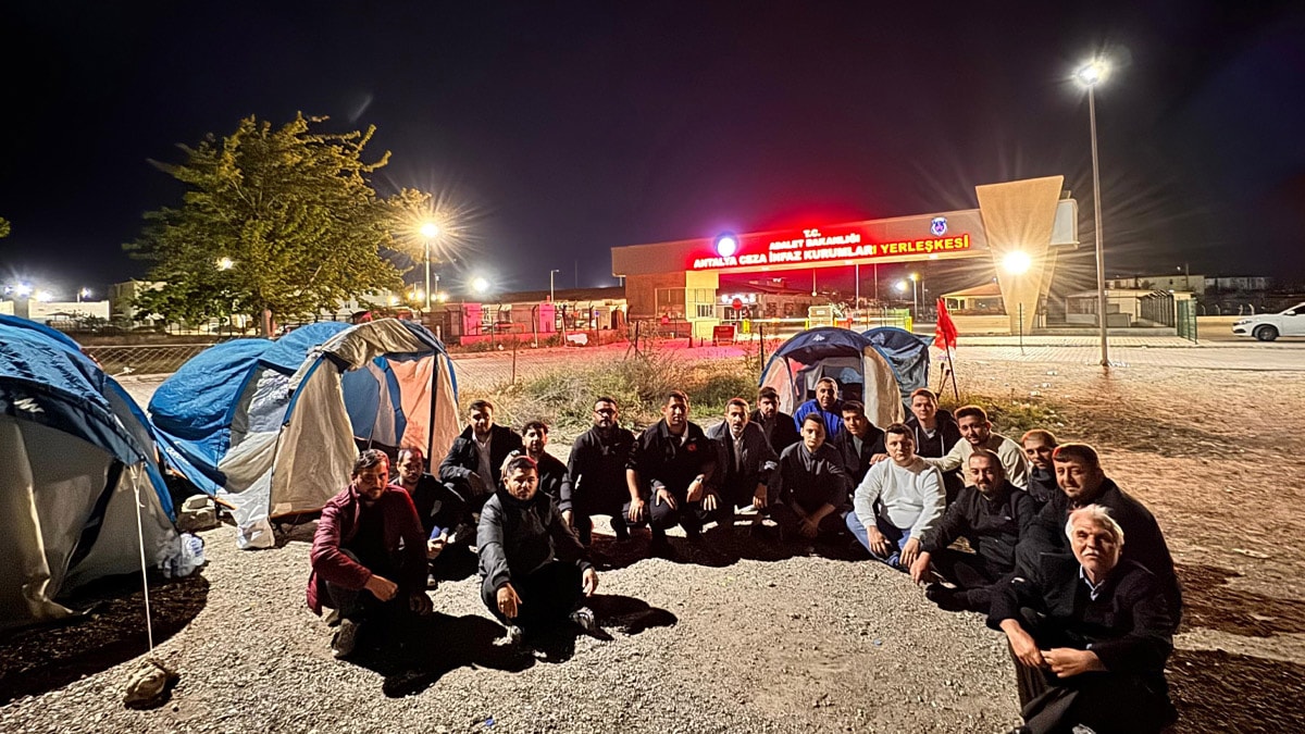 Teleferik kazasında CHP'li başkan tutuklandı, partililer tepki gösterdi