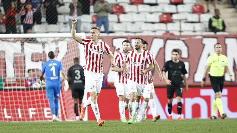 Antalyaspor 3 puanı 90+2'de aldı, Hatayspor yıkıldı