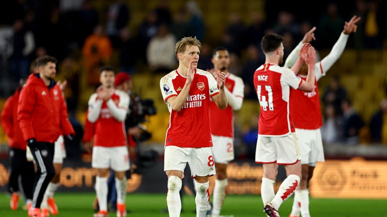 Arsenal, Wolverhampton karşısında 2-0 galibiyetle liderliği ele geçirdi