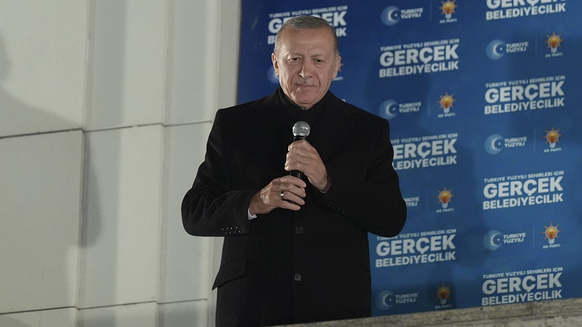 Erdoğan balkonda bu kez teselli konuşması yaptı