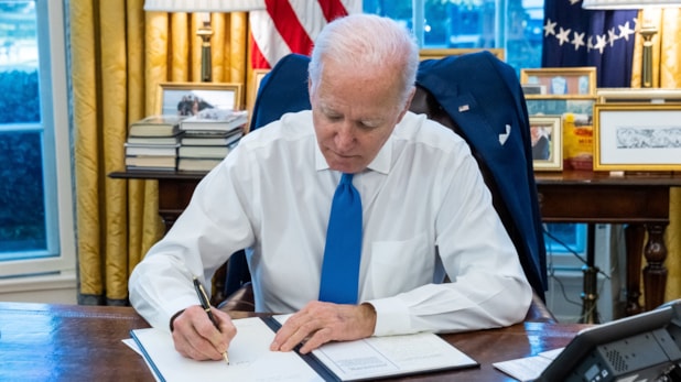 ABD Başkanı Biden, İsrail'e yardım paketini imzaladı