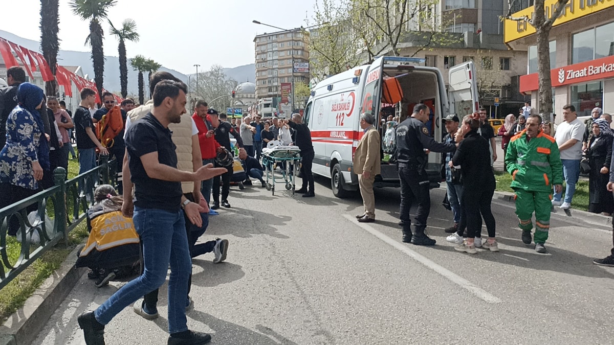 Bursa'da otomobilin çarptığı anne öldü, 2 kızı yaralandı