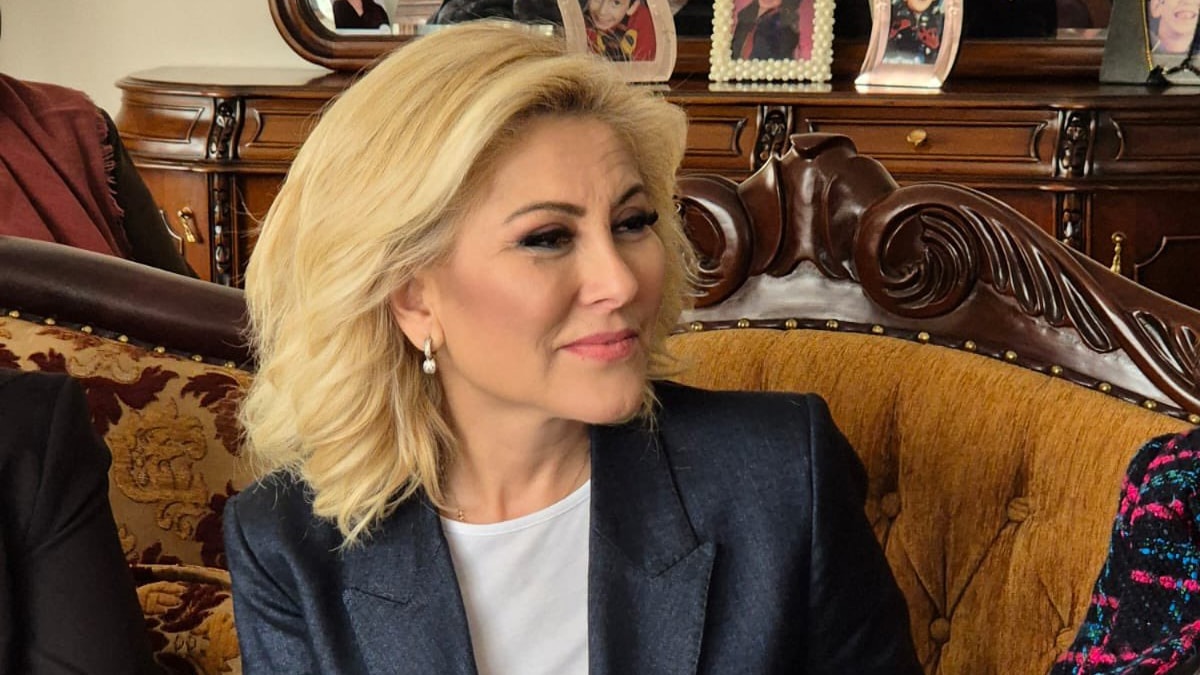 Şebnem Bursalı özür diledi