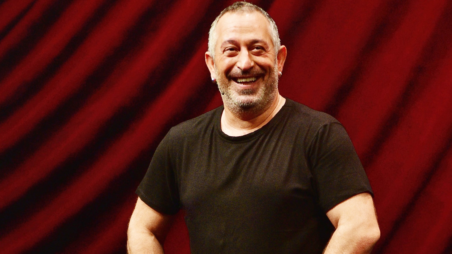 Cem Yılmaz, X'de ücretli abonelik başlattı