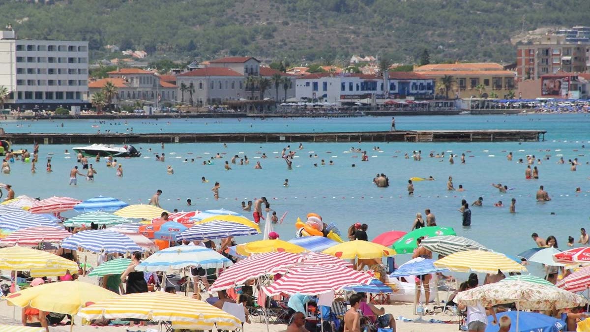 Çeşme ve Kuşadası'ndaki oteller bayram tatilini dolu geçirecek