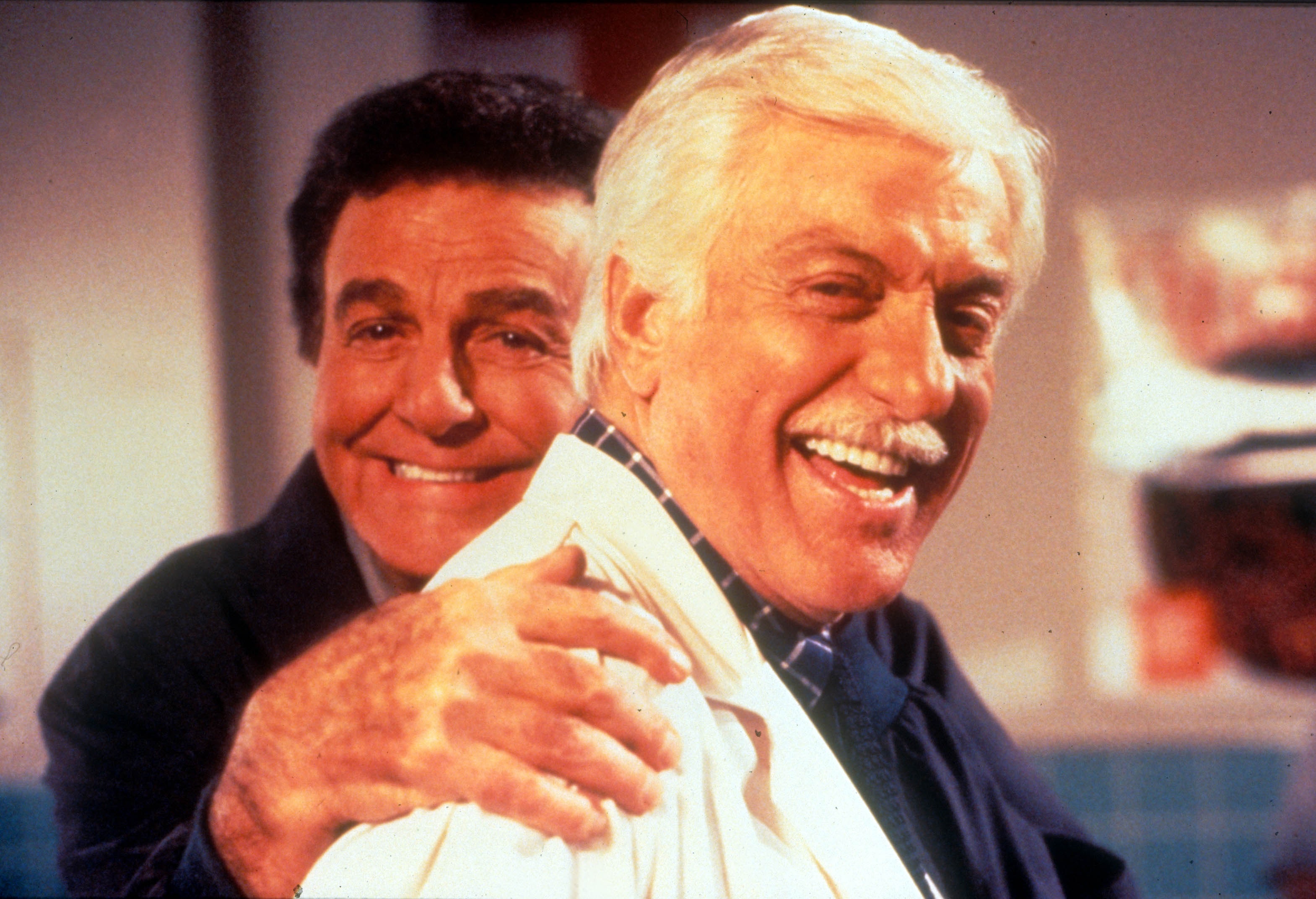 Ünlü oyuncu Dick Van Dyke, en yaşlı Emmy adayı oldu