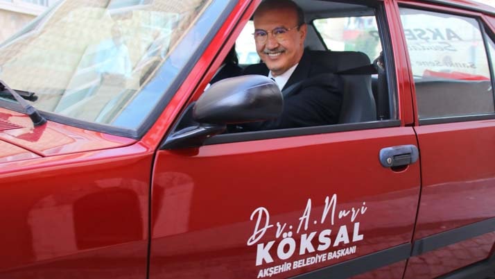 CHP'li belediye başkanının makam aracı viral oldu