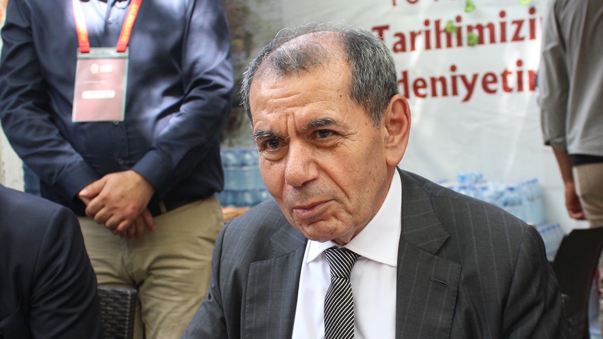 Dursun Özbek Galatasaray başkanlığına aday olduğunu açıkladı