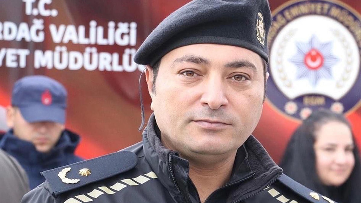 Deprem yardımlarını evine götüren emniyet müdürü, kalp krizinden öldü