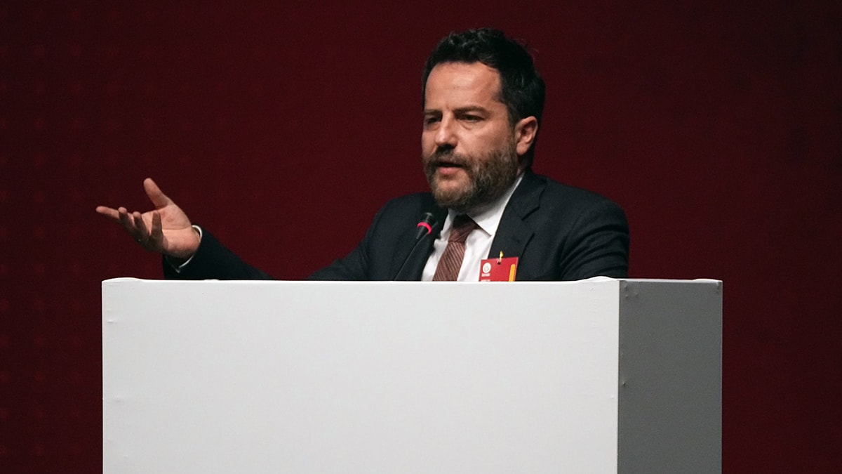 Dursun Özbek: 