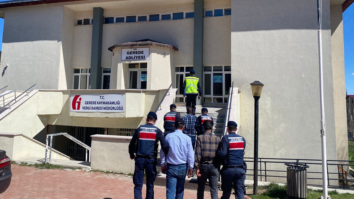 Muhtar adayını öldüren şüpheliler yakalandı