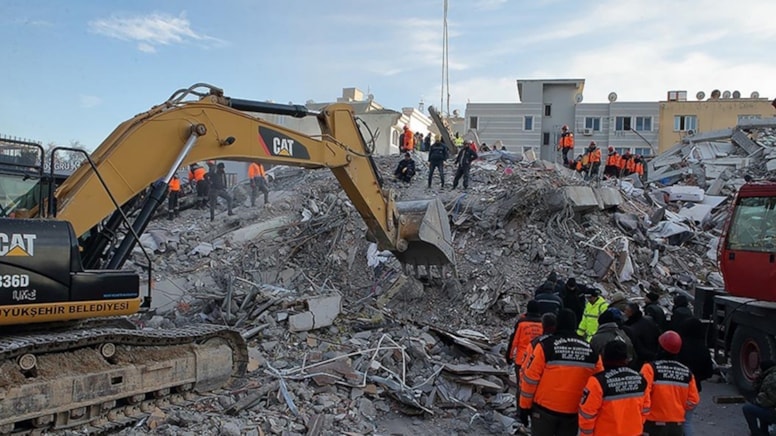Depremde yıkılan İsias Otel davasında 2'nci duruşma