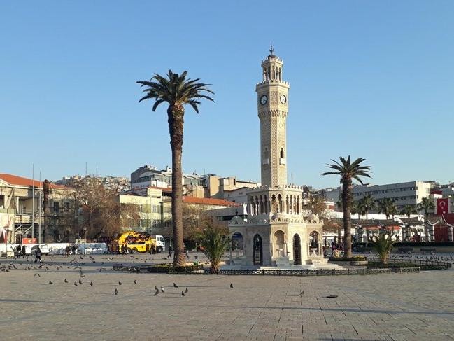 İzmir Valiliği’nden patlama sesleriyle ilgili açıklama