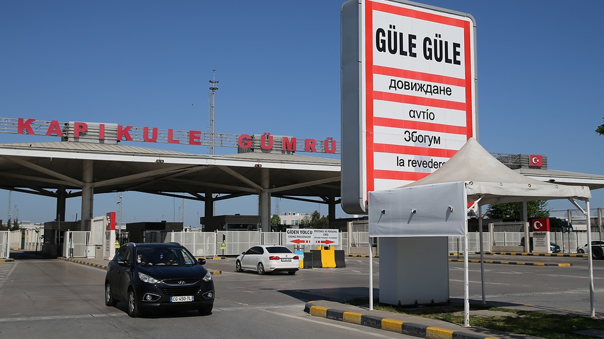 Bayramda Komşu'ya akın var