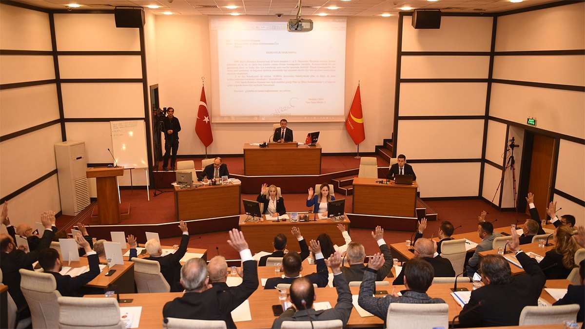 AKP’den CHP’ye geçen belediye üç gazete ile anlaşmasını iptal etti