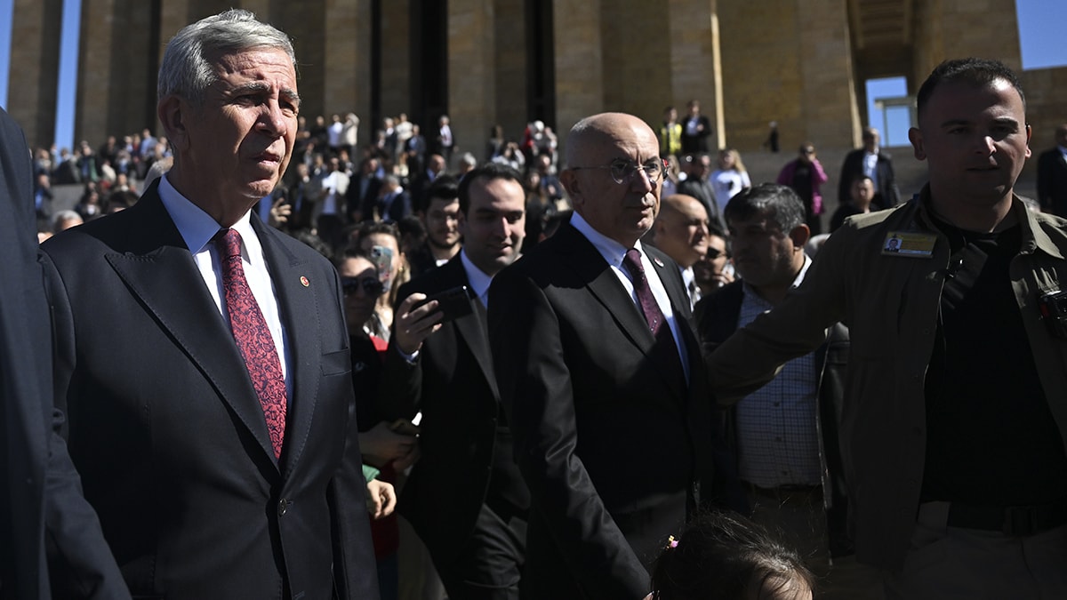 Ankara'nın CHP'li başkanları Ata'nın huzurunda