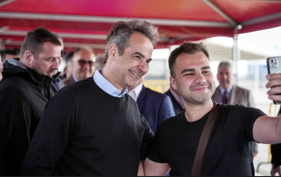 Türk turistlere Miçotakis sürprizi