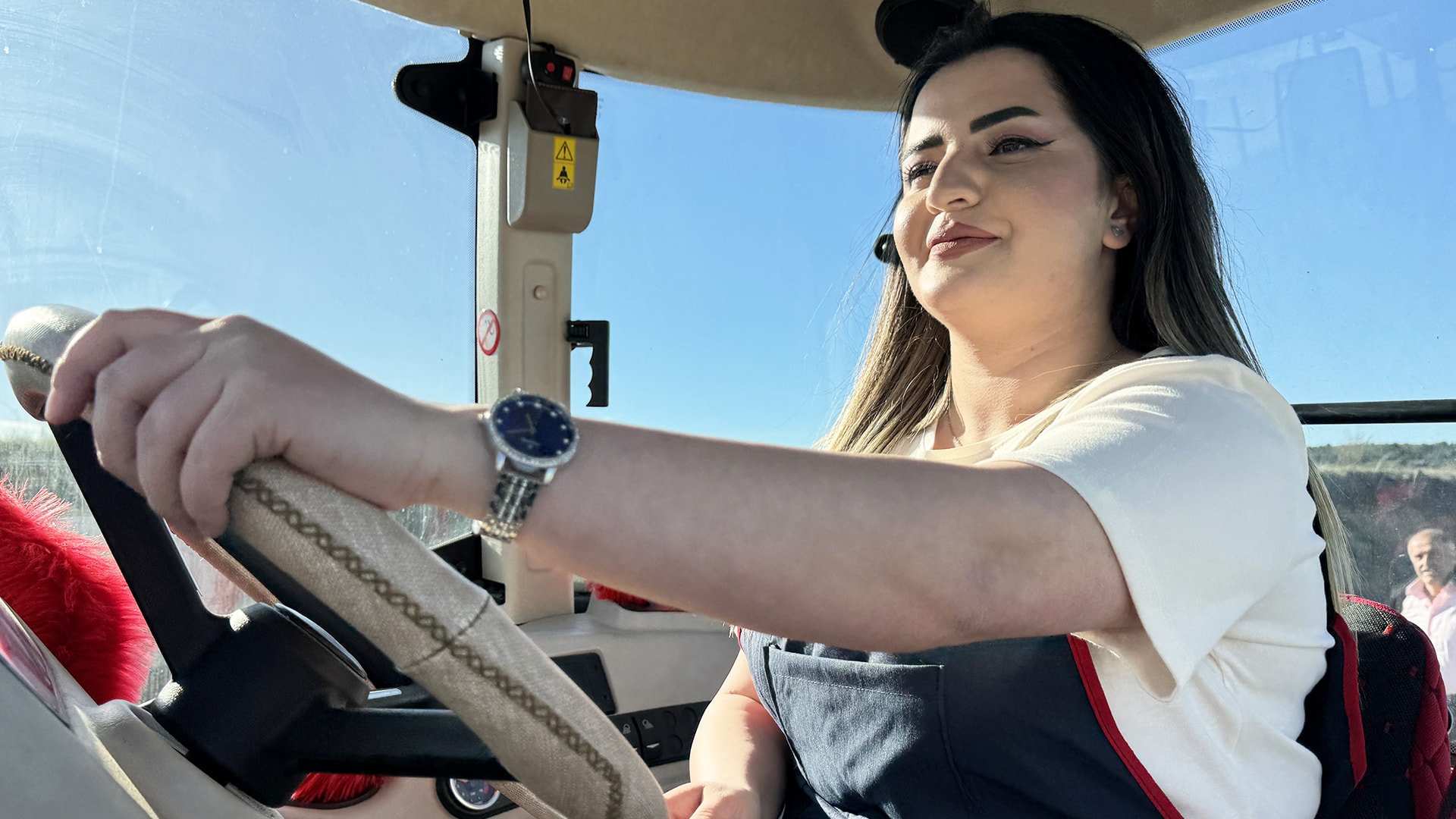 'Yapamazsın' diyenlere inat 25 yaşında köyün ilk kadın muhtarı oldu