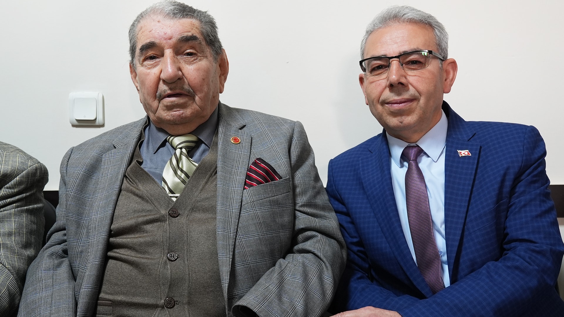 İstanbul'un en yaşlı muhtarı görevini devretti