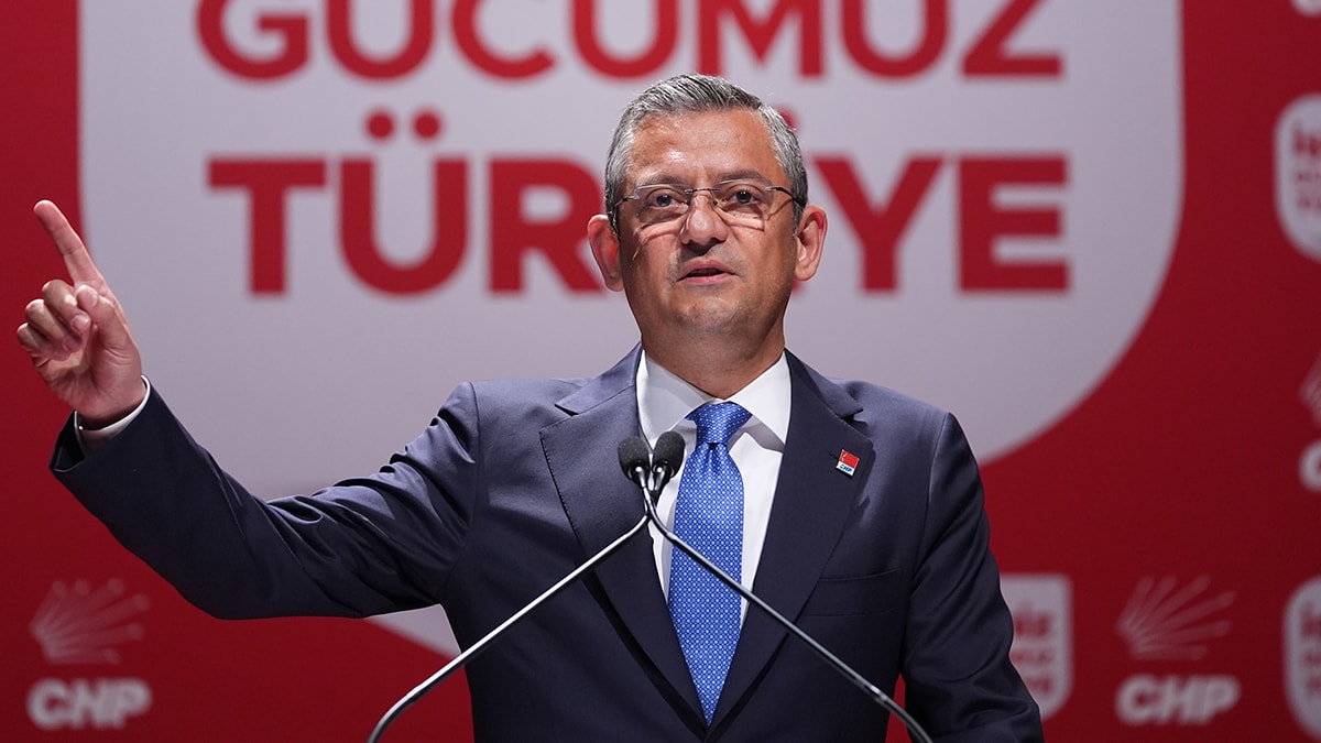 Özgür Özel: İsrail'in saldırısını lanetliyorum
