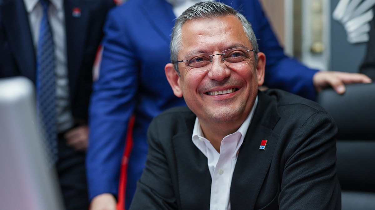 Özgür Özel'den Büyük Emekli Mitingi'ne çağrı