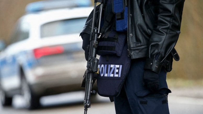 Almanya'daki üniversitede palalı saldırgan öldürüldü