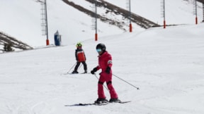 Kış turizmini bahara taşıyan Palandöken'de bayramda kayak keyfi