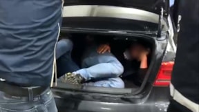 Göçmenler, otomobilin bagajında yakalandı