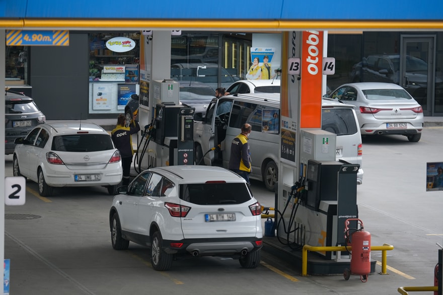 Avrupa’yı benzin zammında solladık