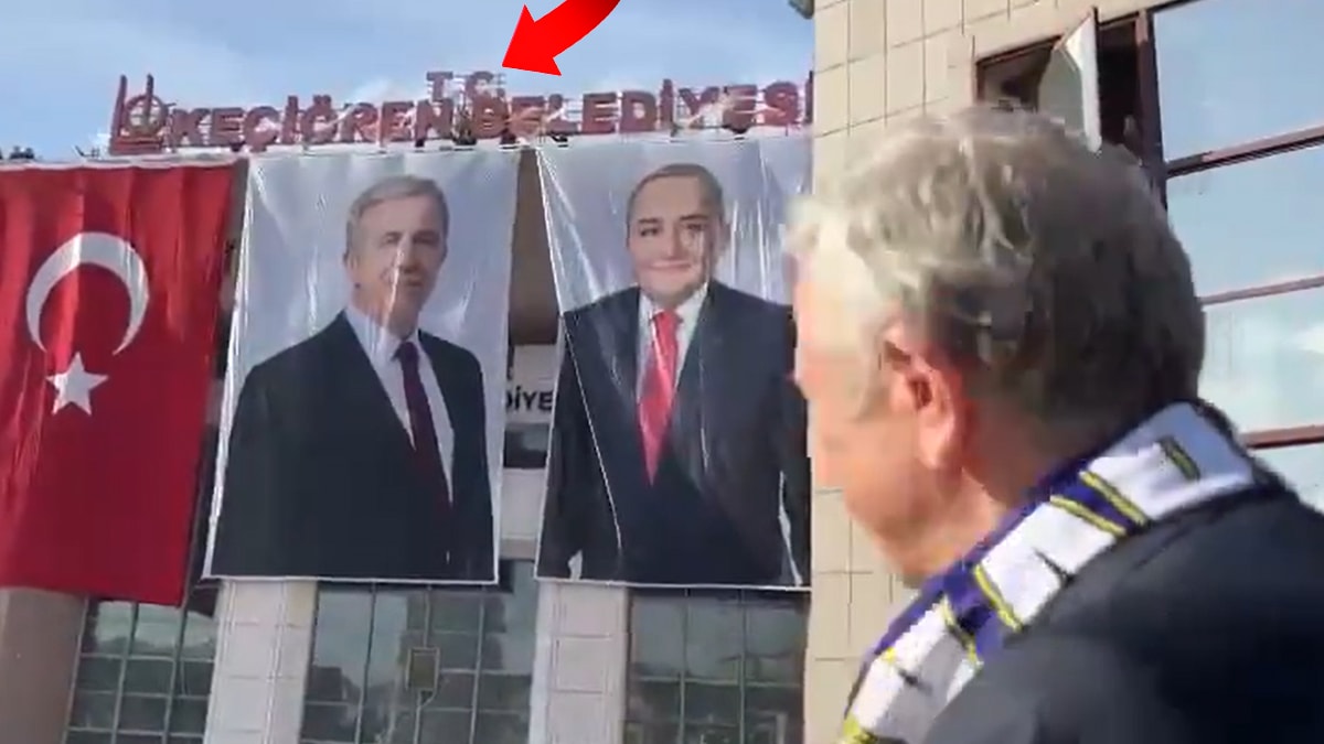 Keçiören'de belediye tabelasına T.C. ibaresi