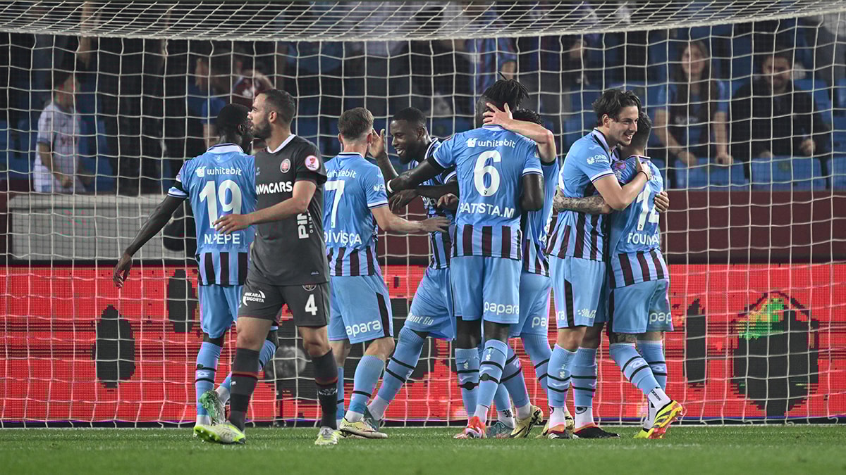 Trabzonspor, Fatih Karagümrük'ü 10 kişiyle yendi: 3-2
