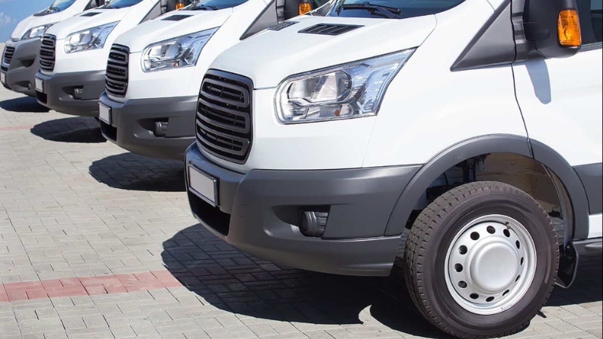 Memura servis yerine toplu taşıma kartı