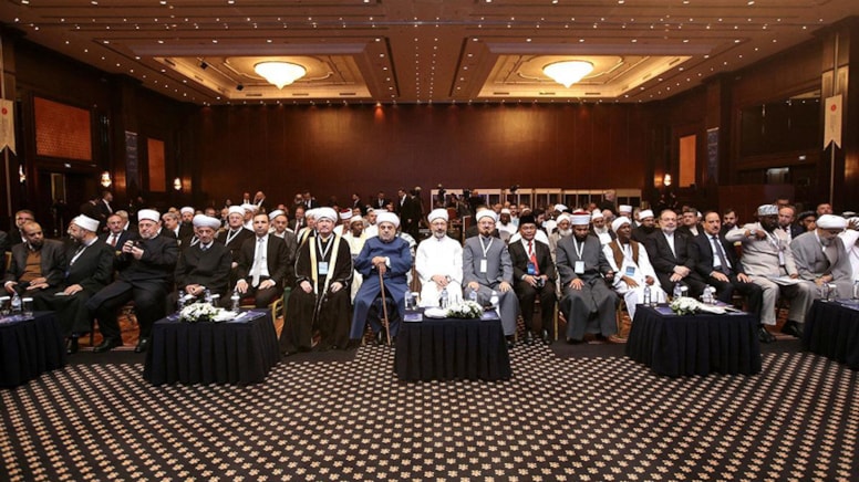 Şimşek tasarrufu açıklarken Diyanet 5 yıldızlı toplandı