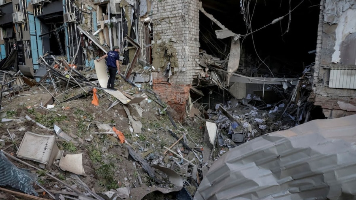 Rusya, Harkiv'i vurdu: Ölü sayısı her saat artıyor