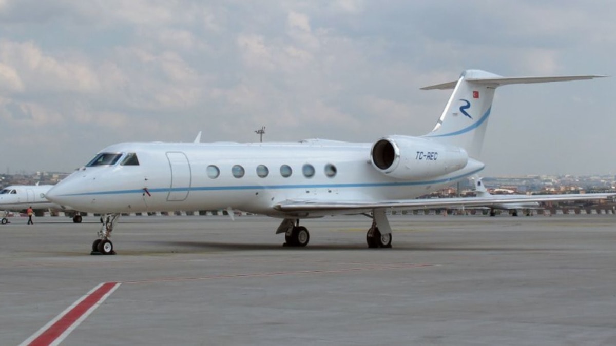 Ulaştırma Bakanı Almanya’ya holding uçağıyla gidip-geldi!