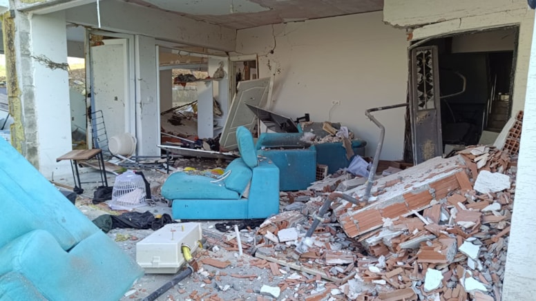 Ev sahibiyle tartışan kiracı doğalgaz vanasını açtı, daire büyük hasar aldı